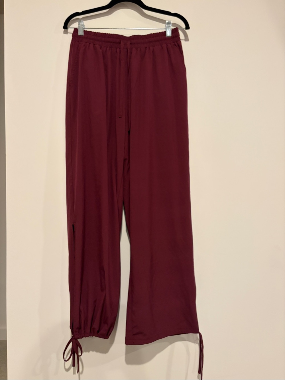 Halara High Waisted Adjustable Hem Wide Leg Parachute Pants Burgundy Size M
